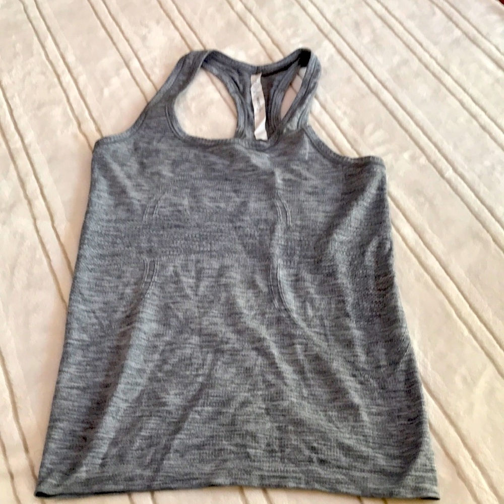 Lulu lemon work out shirt